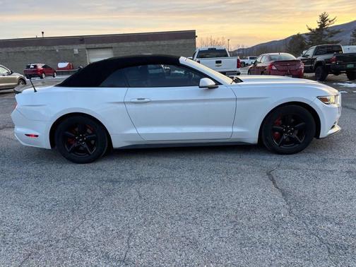 2016 Ford Mustang V6