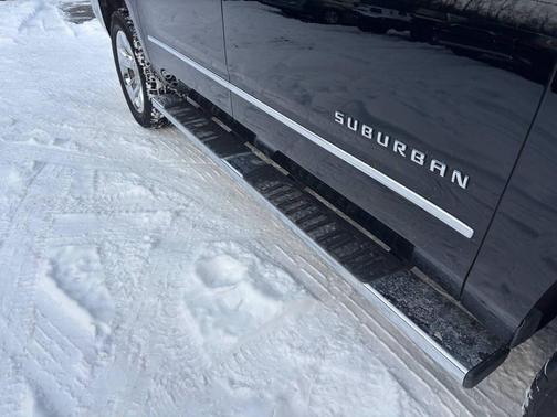 2017 Chevrolet Suburban LT