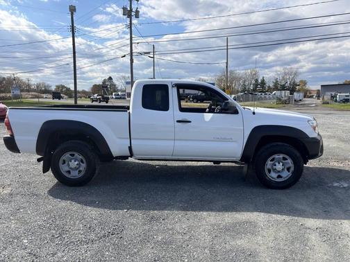 2013 Toyota Tacoma Base