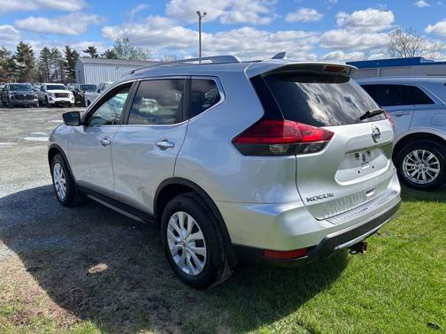 Brilliant Silver 2017 Nissan Rogue S