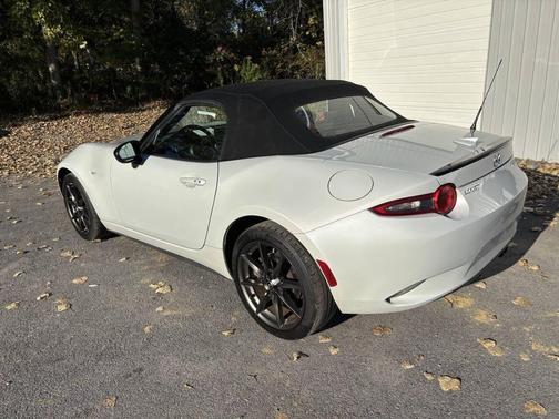 2016 Mazda MX-5 Miata Club