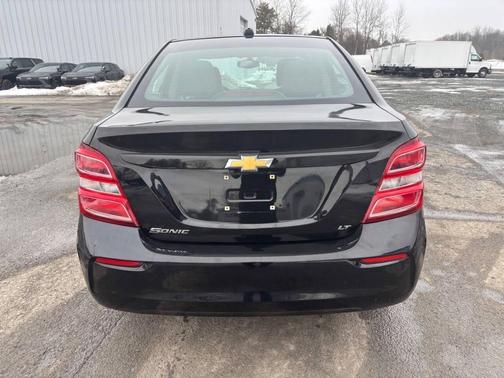 2018 Chevrolet Sonic LT