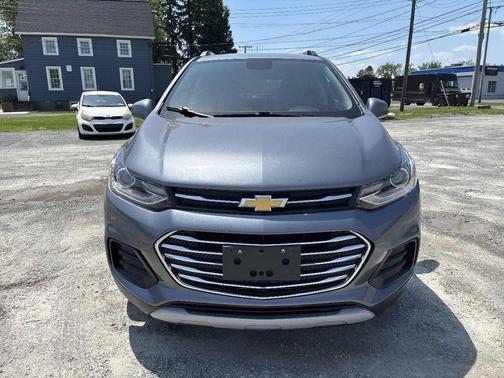 Satin Steel Metallic 2019 Chevrolet Trax LT