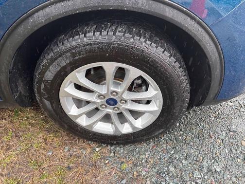 Dark Persian Green Metallic 2020 Ford Escape SE