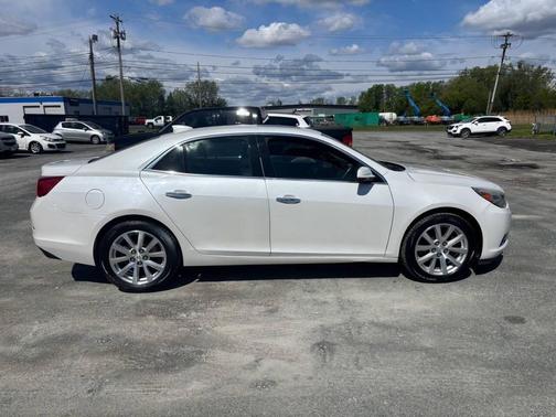 Iridescent Pearl Tricoat 2015 Chevrolet Malibu 1LZ