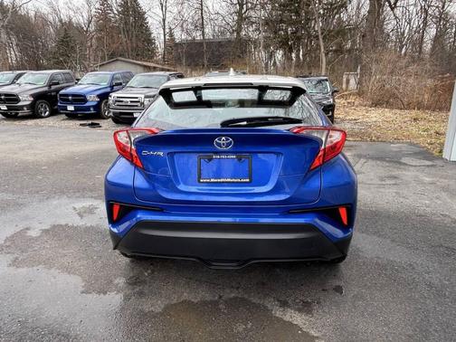 2018 Toyota C-HR XLE 4dr Crossover