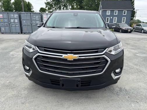 Mosaic Black Metallic 2021 Chevrolet Traverse LT Cloth