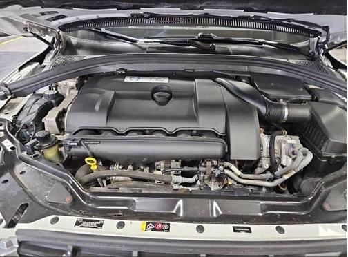 2013 Volvo XC60 T6 R-Design Premier Plus
