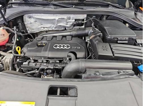 2017 Audi Q3 2.0T Premium