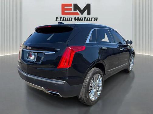 Stellar Black Metallic 2017 Cadillac XT5 Platinum