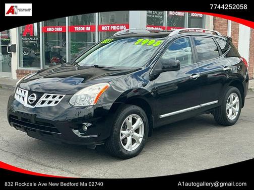 Black 2011 Nissan Rogue SV