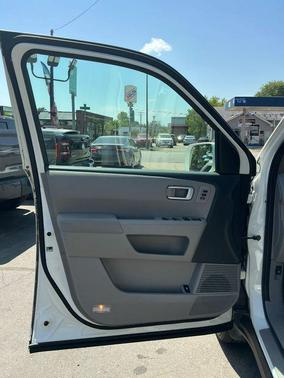 White 2015 Honda Pilot Touring