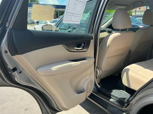 2016 Nissan Rogue S