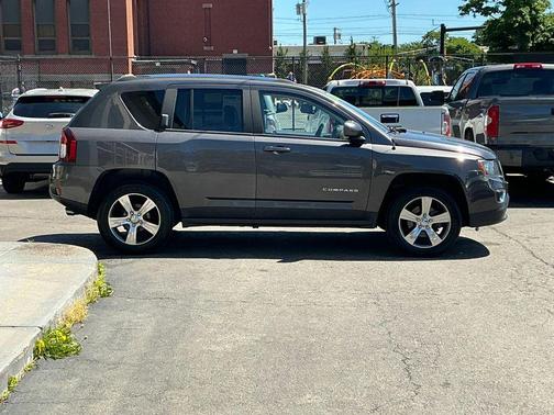 Gray 2016 Jeep Compass High Altitude
