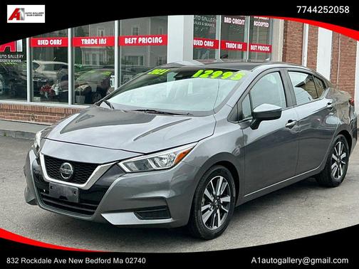 Gray 2021 Nissan Versa 1.6 SV