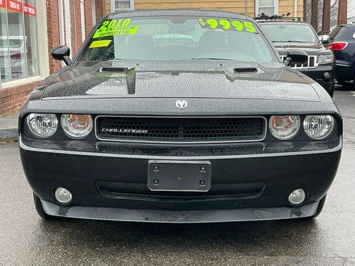2010 Dodge Challenger SE