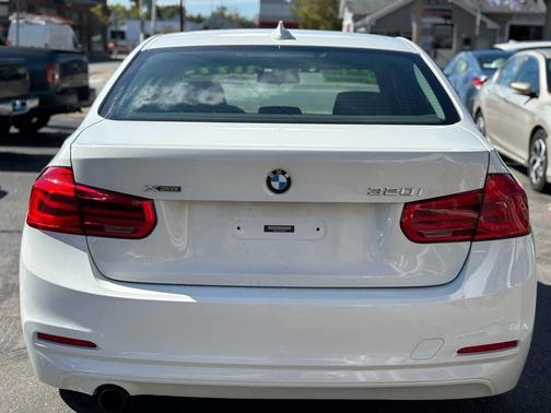 2017 BMW 320 i