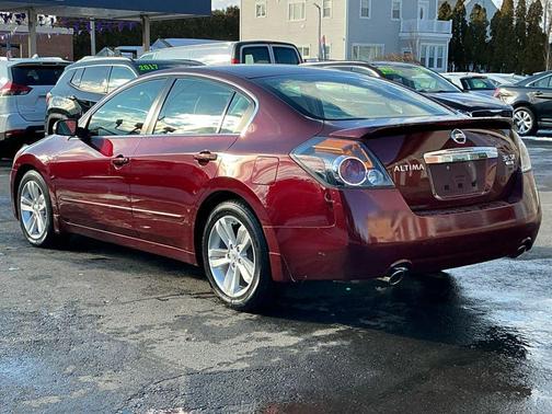 2010 Nissan Altima 3.5 SR