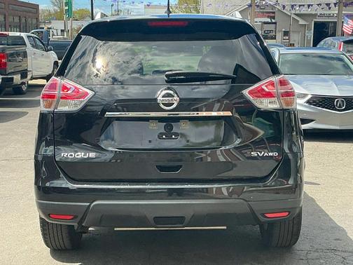 Gray 2016 Nissan Rogue SV
