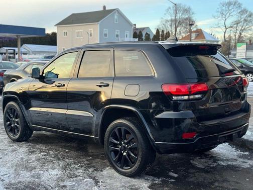 2017 Jeep Grand Cherokee Altitude