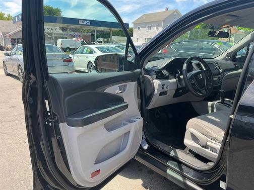 Black 2016 Honda Pilot LX