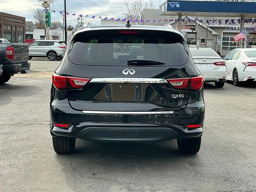 2018 INFINITI QX60 Base
