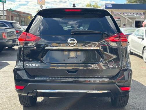 2020 Nissan Rogue SV