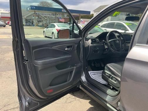 Gray 2016 Honda Pilot EX-L