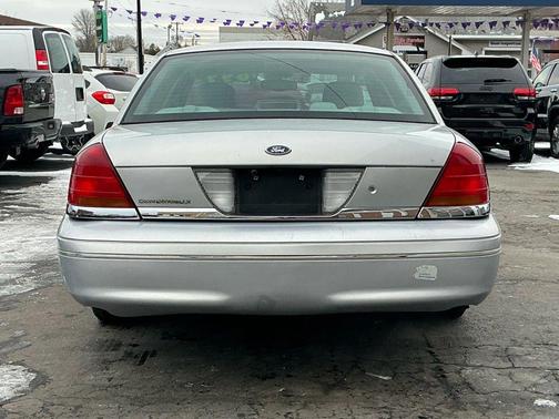 2003 Ford Crown Victoria LX