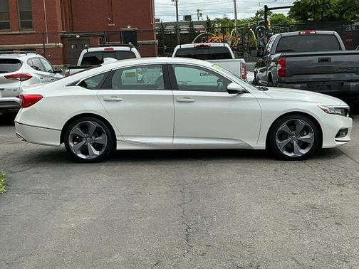 2018 Honda Accord Touring 2.0T