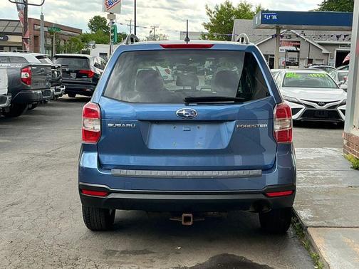 Blue 2015 Subaru Forester 2.5i Premium