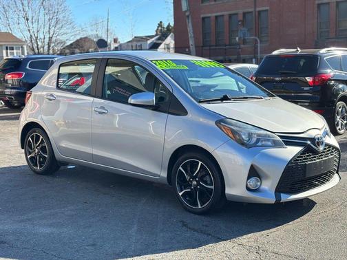 2016 Toyota Yaris L