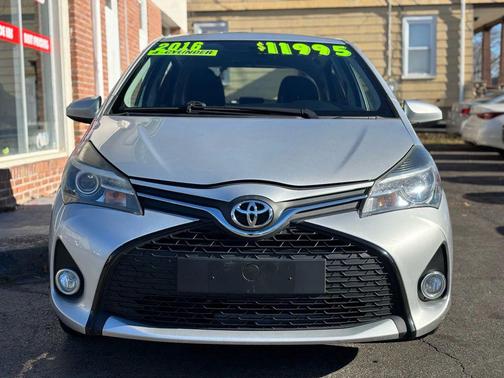 2016 Toyota Yaris L