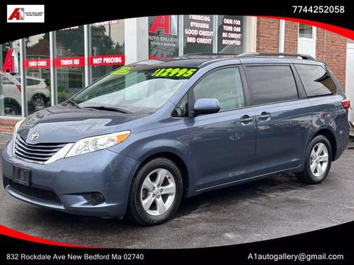 2015 Toyota Sienna LE