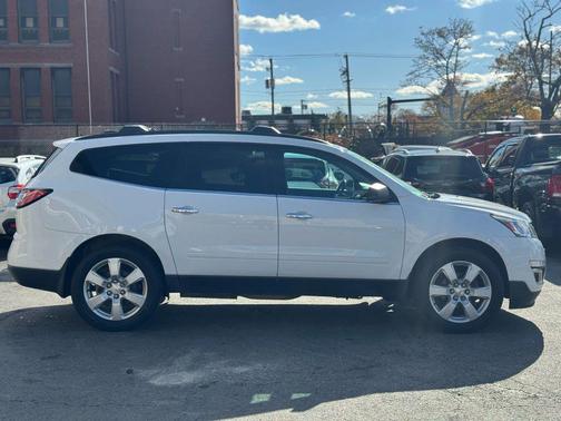 2017 Chevrolet Traverse 1LT