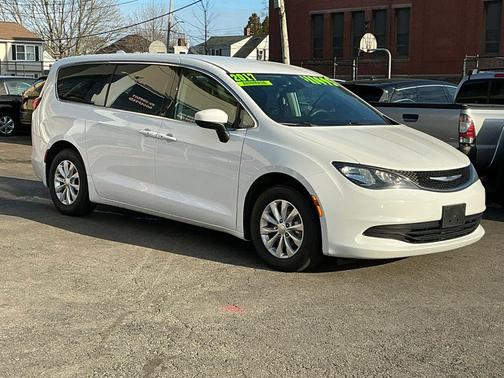 2017 Chrysler Pacifica Touring