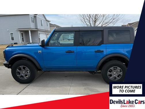 VELOCITY BLUE METALLIC 2023 Ford Bronco Big Bend