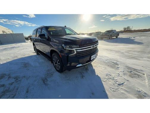 2023 Chevrolet Suburban LT