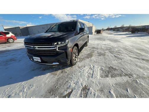 2023 Chevrolet Suburban LT