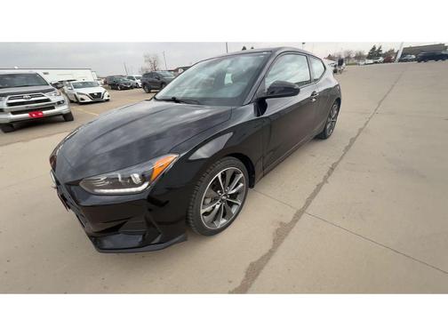 Ultra Black 2020 Hyundai Veloster 2