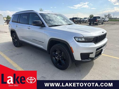 Silver Zynith 2025 Jeep Grand Cherokee L Altitude
