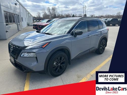 Boulder Gray Pearl/Super Black 2023 Nissan Rogue SV
