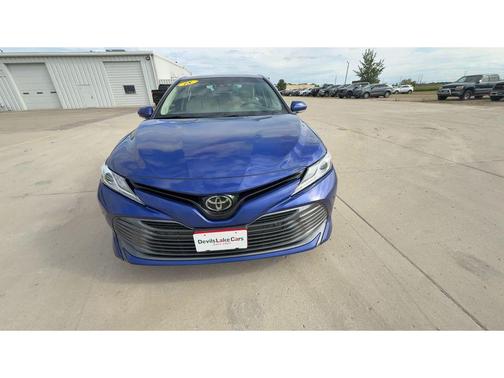 Blue Crush Metallic 2018 Toyota Camry XLE