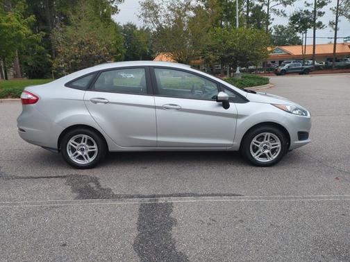 INGOT SILVER 2018 Ford Fiesta SE
