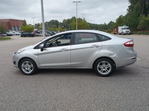 INGOT SILVER 2018 Ford Fiesta SE
