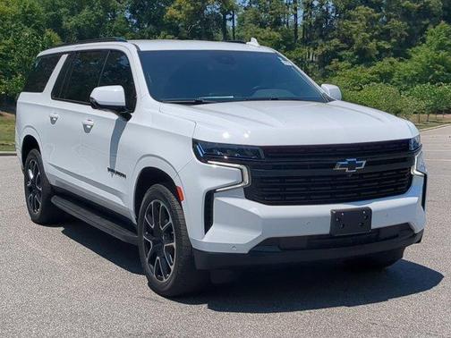 Summit White 2023 Chevrolet Suburban RST