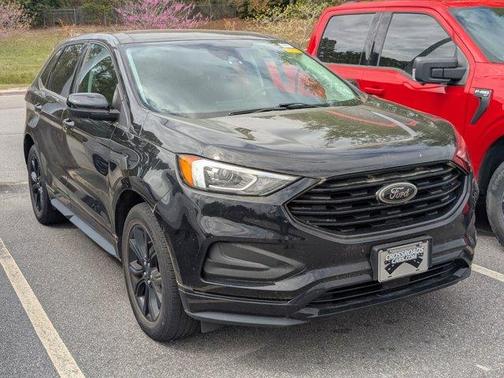 Agate Black Metallic 2022 Ford Edge SE