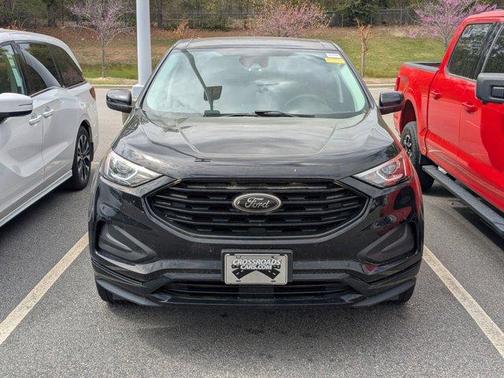 Agate Black Metallic 2022 Ford Edge SE