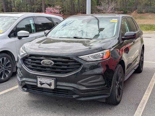 Agate Black Metallic 2022 Ford Edge SE