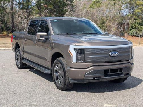 2023 Ford F-150 Lightning LARIAT